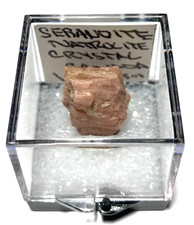 Cristallo rosa serandite con