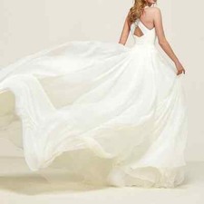 Pronovias Dresden Organza