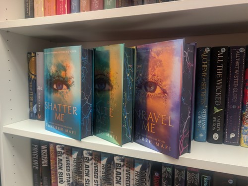 Fairyloot signed shatter - shatter, me