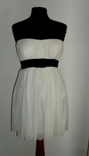 Vestito  attuale e Alla Moda