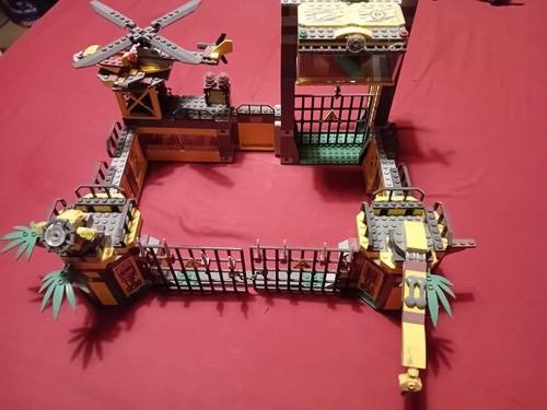 Lego dino defense hq - dino:,