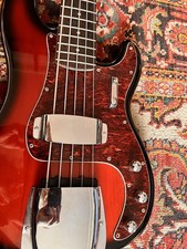 Fender Squier Precision Bass 5