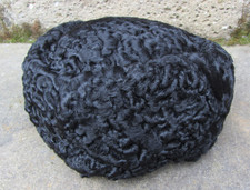 ORIGINALE COPRICAPO DA DONNA RUSSA PELLE ASTRAHAN  MISURA CIRCA 56