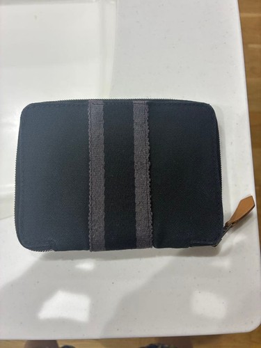 Portafoglio uomo semplice