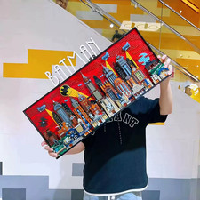 2025 Nuovo 76271 Batman: The