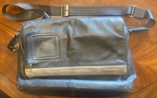 Borsa a tracolla da uomo, Piquadro, colore nero, in pelle, Come Nuova