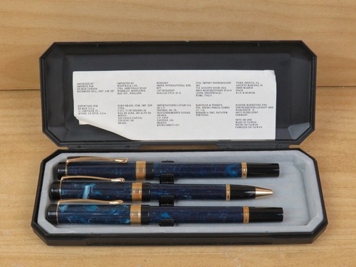 Vecchio set penna - di,