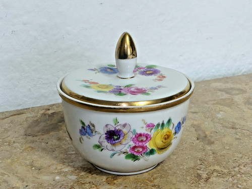 Scatola con coperchio