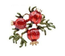 Broche bijou fruit rouge style