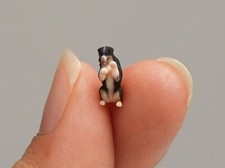 Modellino figura dipinta 1:64