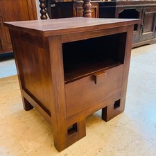 Comodino minimal etnico in