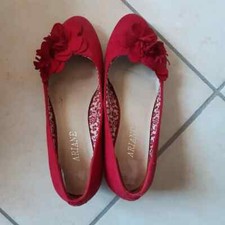 Scarpe rosse con fiocco Arlane