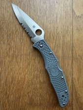 Navaja Spyderco Endura 4, VG10, fabricada en Seki, Japón.