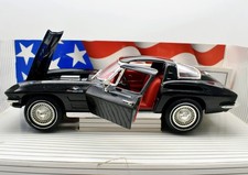 Modellino auto scala 1:18