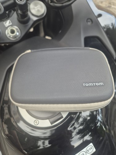 Navigatore satellitare tom - navigatore,