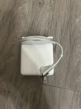 Caricabatteria adattatore