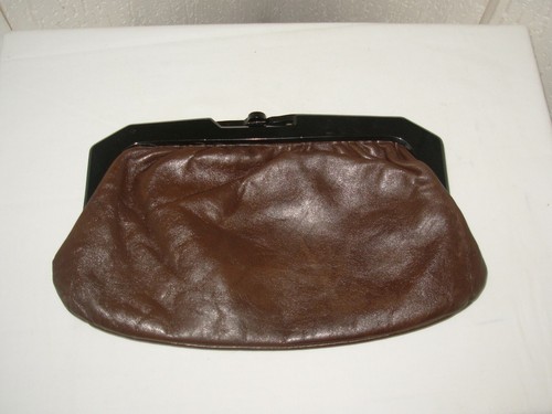 Pochette pelle marrone - in,