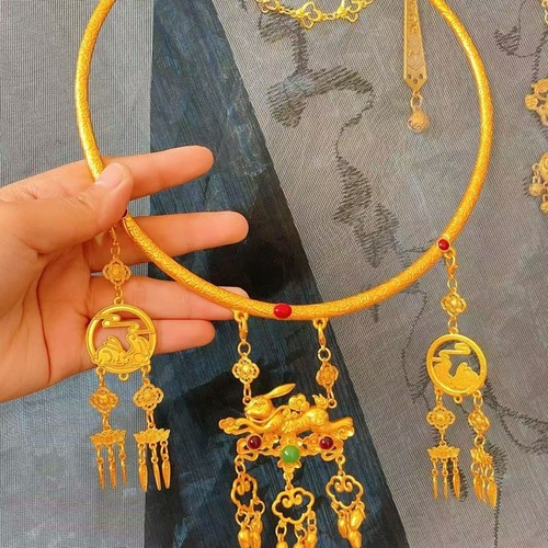 Collana girocollo coniglio