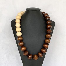 Collana di perline da uomo in