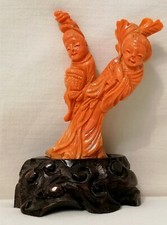 ANTICA SCULTURA IN CORALLO CON