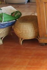 poggiapiedi/poggiariviste in vimini (2disponibili)   - whapp 3669887414