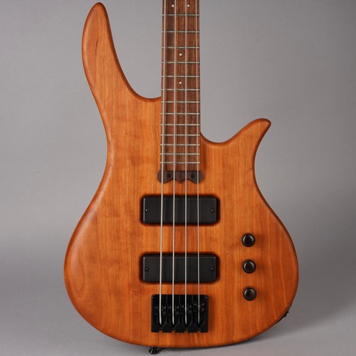 Basso personalizzato scala