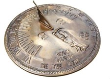 Meridiana antica in ottone