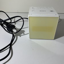 Radiosveglia SONY ICF-C1 cubo bianco radio AM/FM funzionante
