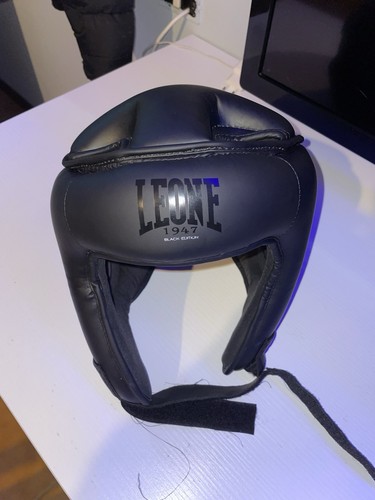 Caschetto leone black - black, edition