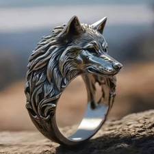 Anello testa di lupo tono
