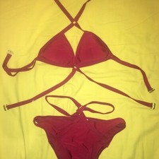 costume bikini rosso no brand a triangolo con lacci