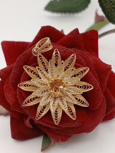 Ciondolo vintage fiore