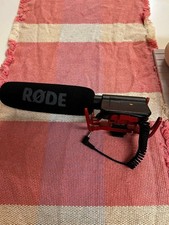 RODE VideoMic Rycote microfono a condensatore rosso usato audio di alta qualità