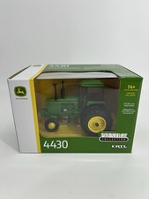NUOVO trattore John Deere ERTL