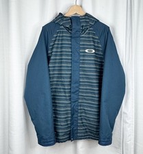 Giacca invernale con cappuccio