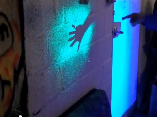 Vernice spray fosforescente