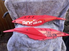 APRILIA SX50 SX 50 PANNELLI LATERALI SINISTRO E DESTRO SOTTO SEDILE LATO SINISTRO E DESTRO 