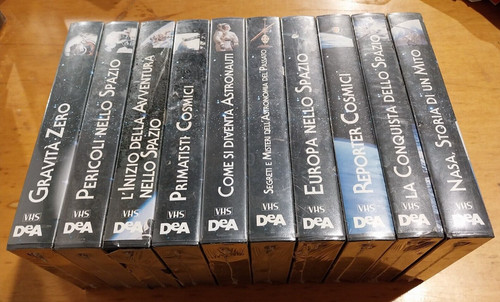 Vhs piero angela universo - piero, l'universo