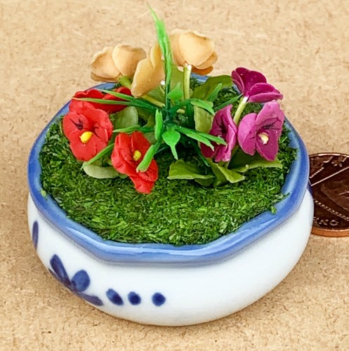 Casa delle bambole pansies