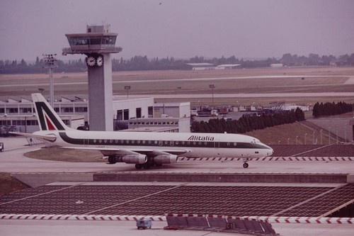 1974 alitalia diwt - i-diwt, dc8