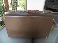 1 vecchia valigia aerofibra