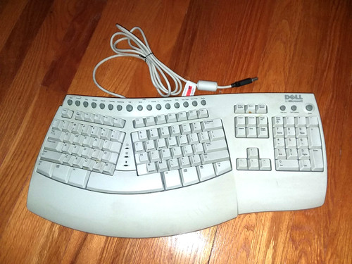 Tastiera dell microsoft - by,