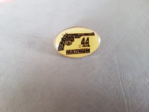Pin armee militaire gun - pin's,