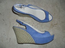 SCARPE SANDALO  GUESS  n 39 in VERA PELLE SCAMOSCIATA Prez List. 89.00 Euro