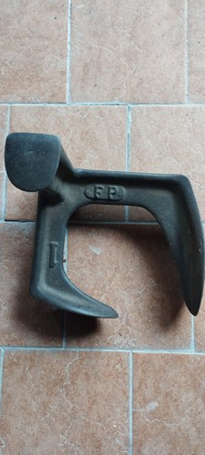 Vecchia incudine utensile - vecchia,