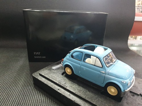 Modello auto statico fiat - auto,