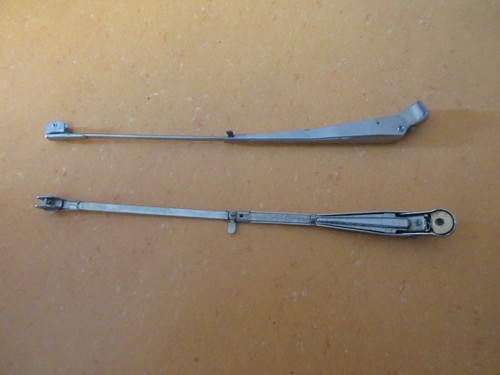 Due bracci tergicristallo jeep - due,