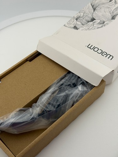 Wacom cintiq pro 22 - wacom, /