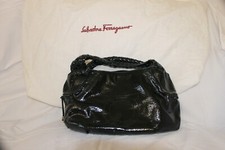 Borsa a mano in vernice verde