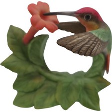 Statuina in porcellana colibrì topazio rubino con tromba rampicante